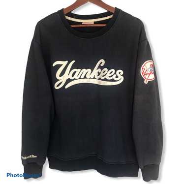 Mitchell & Ness Mitchell & Ness Yankees Sweatshirt - image 1