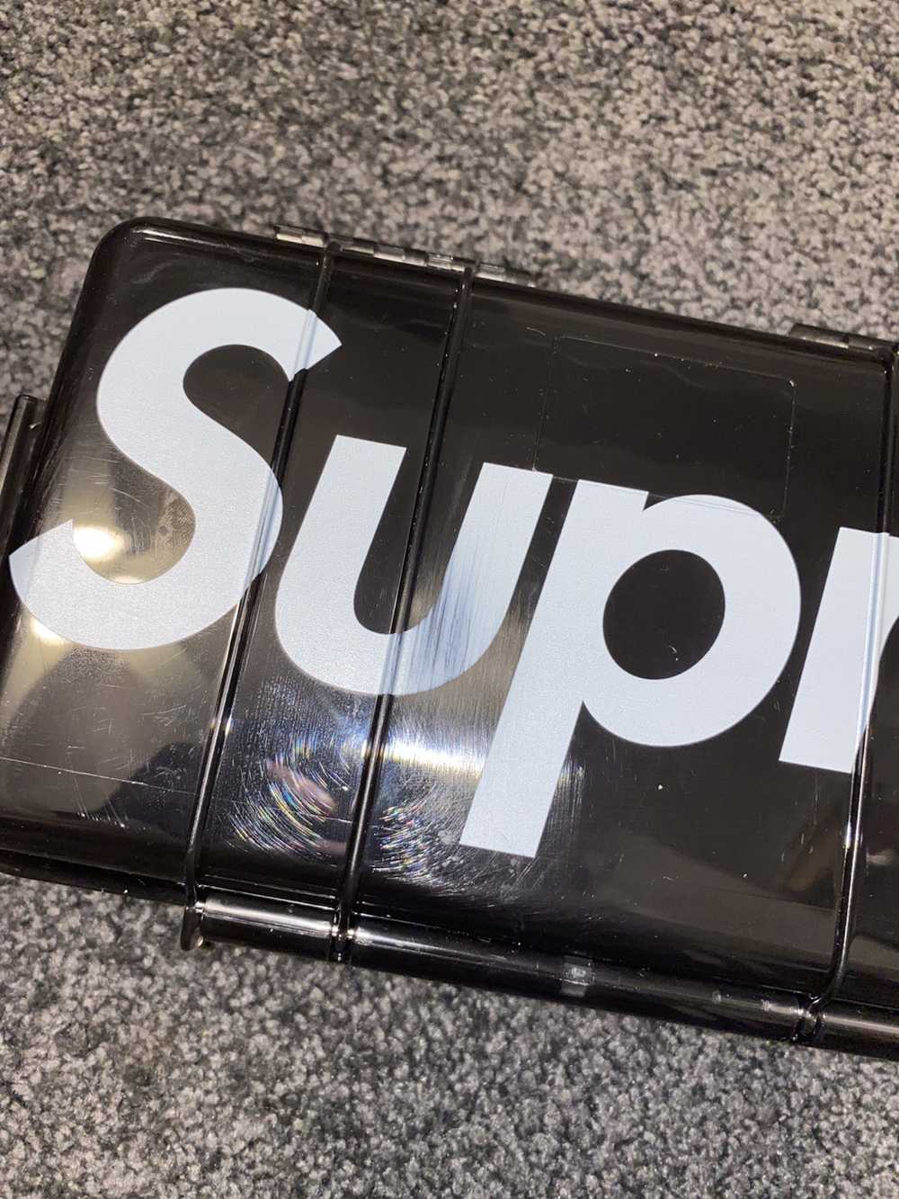 Supreme Pelican 1060 Case - Gem