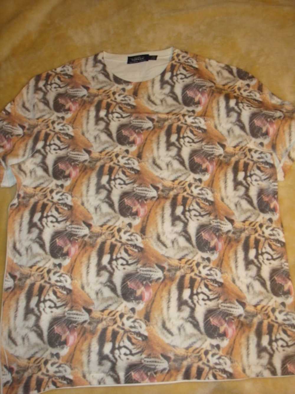 Topman Topman All over print Tiger Shirt Sz XL - image 1