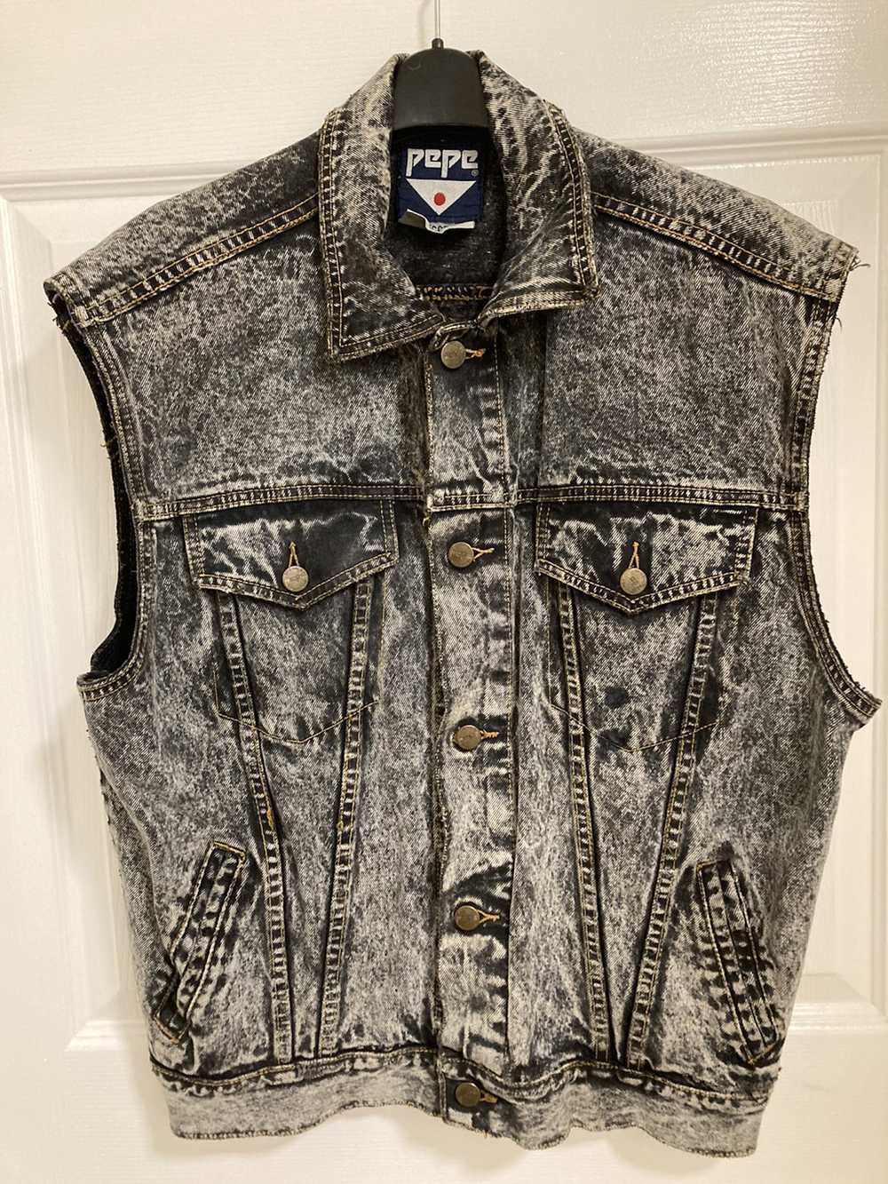 Vintage Black Acid Washed Denim Vest (Great condi… - image 2