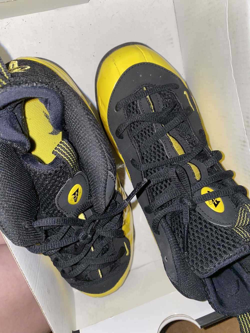 Nike Size 3Y yellow & black foamposites Nike - image 2