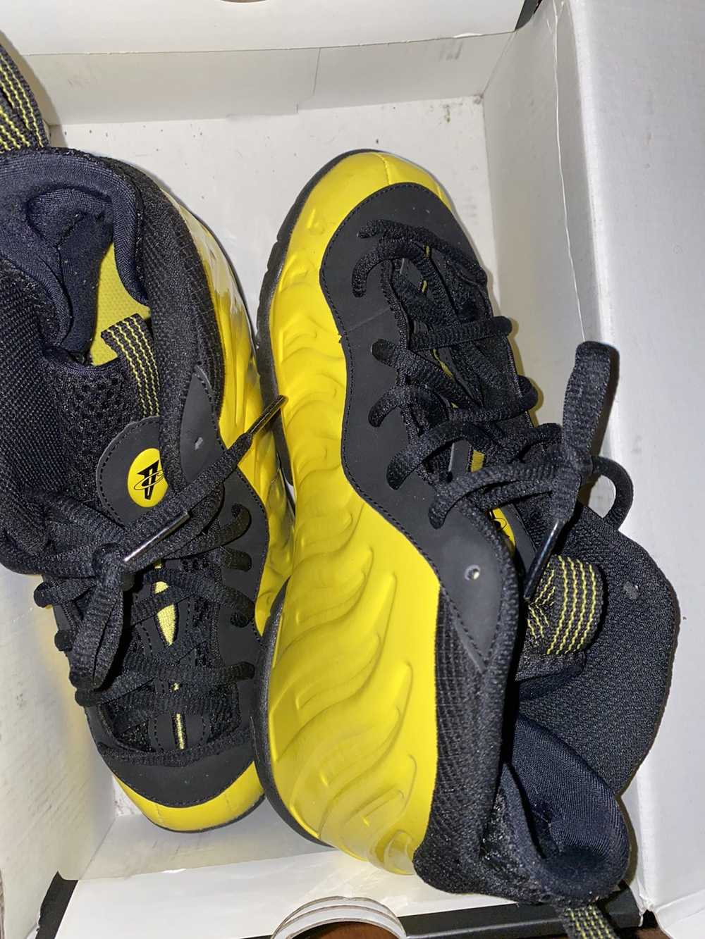 Nike Size 3Y yellow & black foamposites Nike - image 3