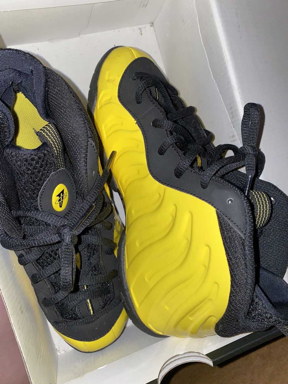 Nike Size 3Y yellow & black foamposites Nike - image 4
