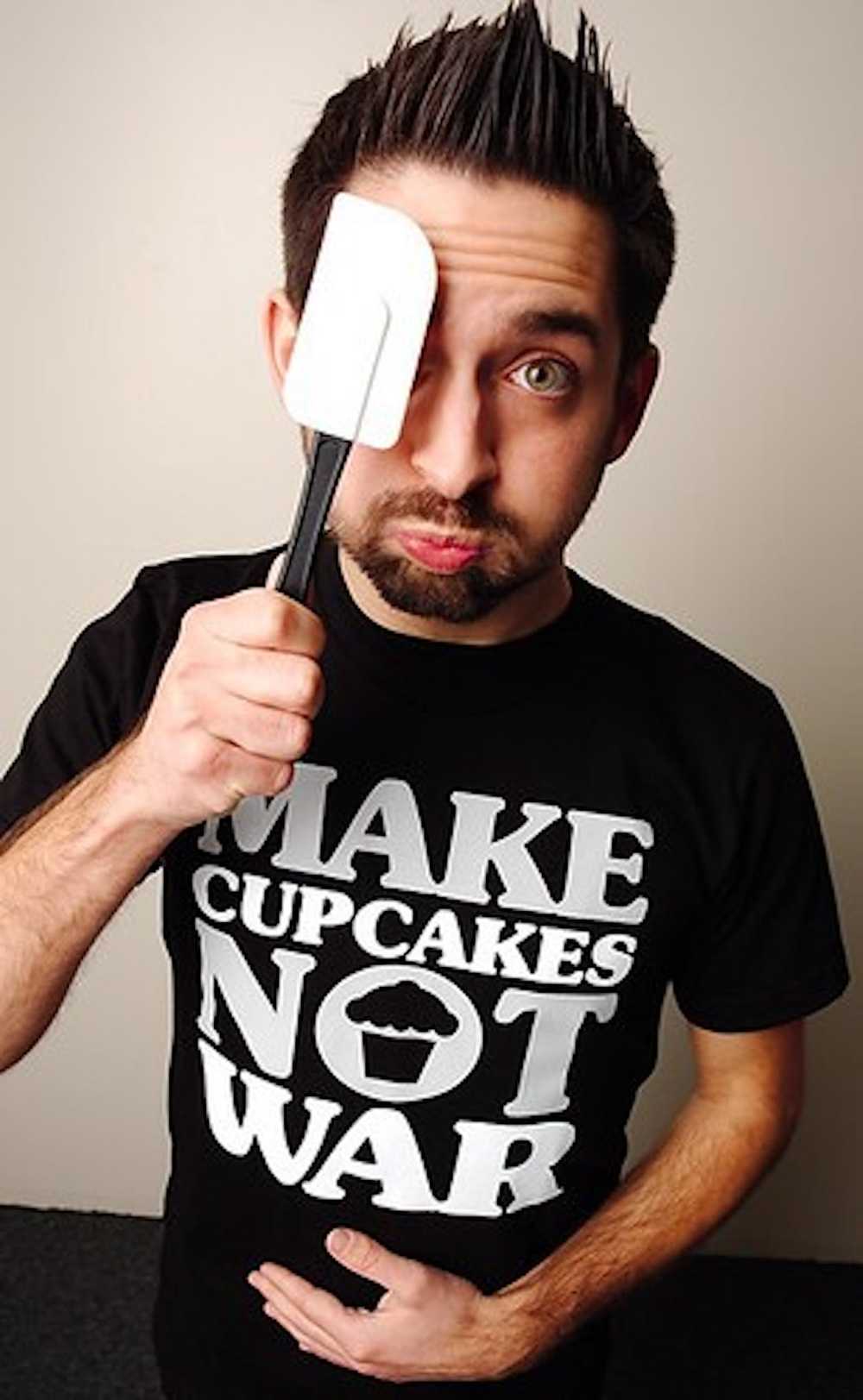 Johnny Cupcakes Make Cupcakes Not War Short Sleev… - image 1