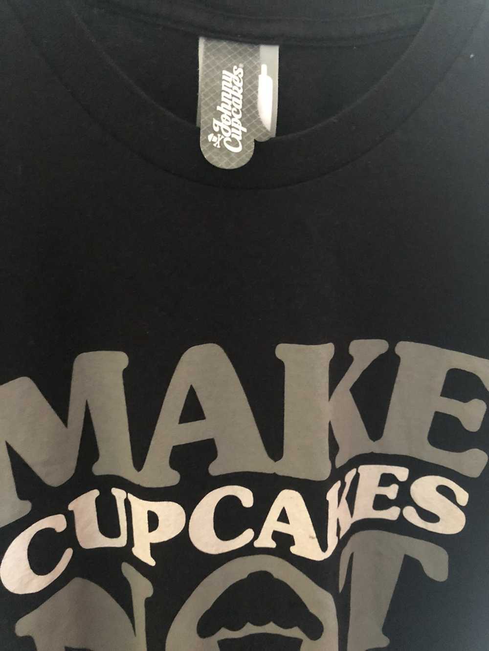 Johnny Cupcakes Make Cupcakes Not War Short Sleev… - image 3