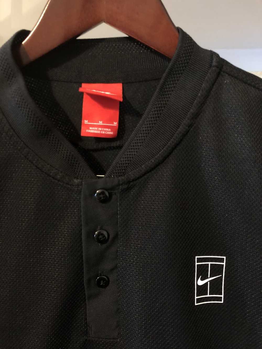 collarless polo nike