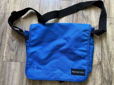 Brodé, an A4 Size Messenger Bag