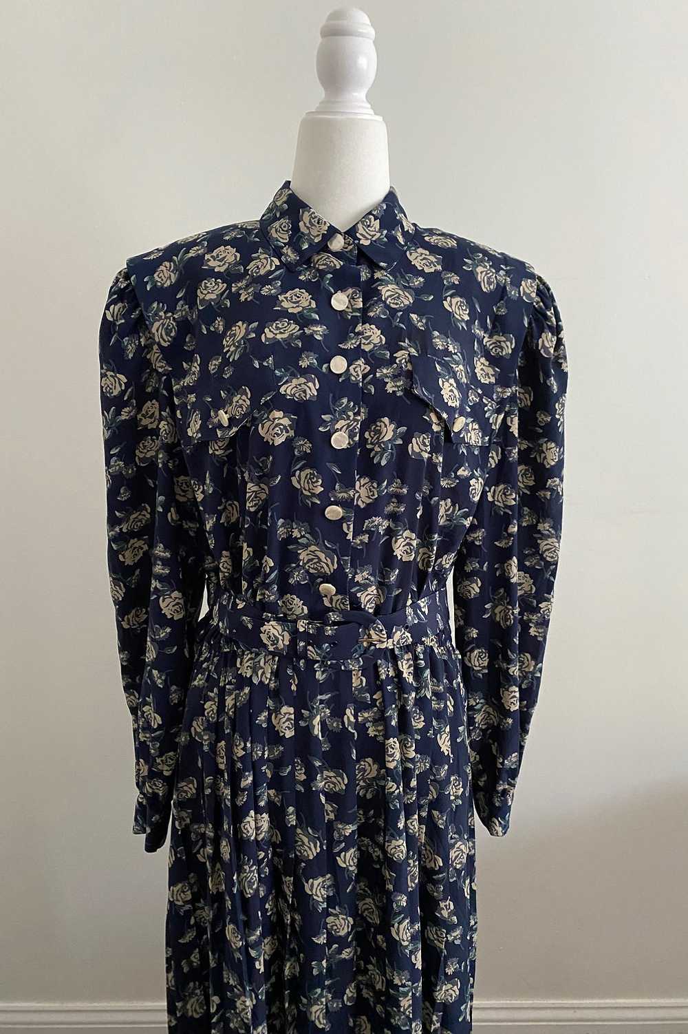Vintage Leslie Fay Blue Rose Dress - image 8