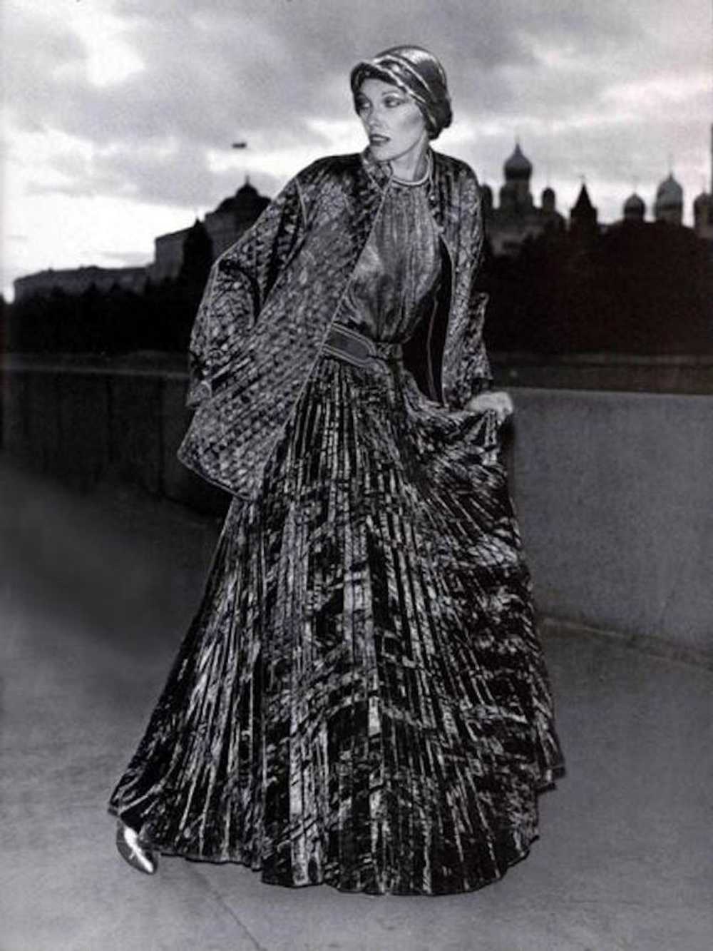 fw 1975 yves saint laurent black quilted coat - image 8