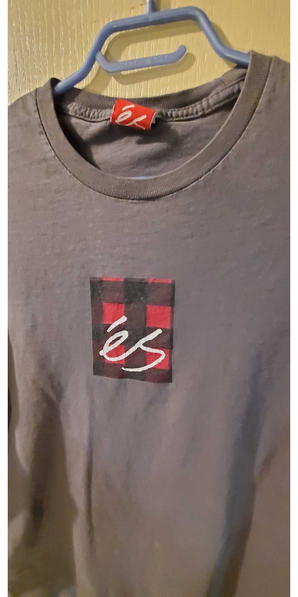 Es Es Skateboarding Plaid Logo T-Shirt - L - image 2