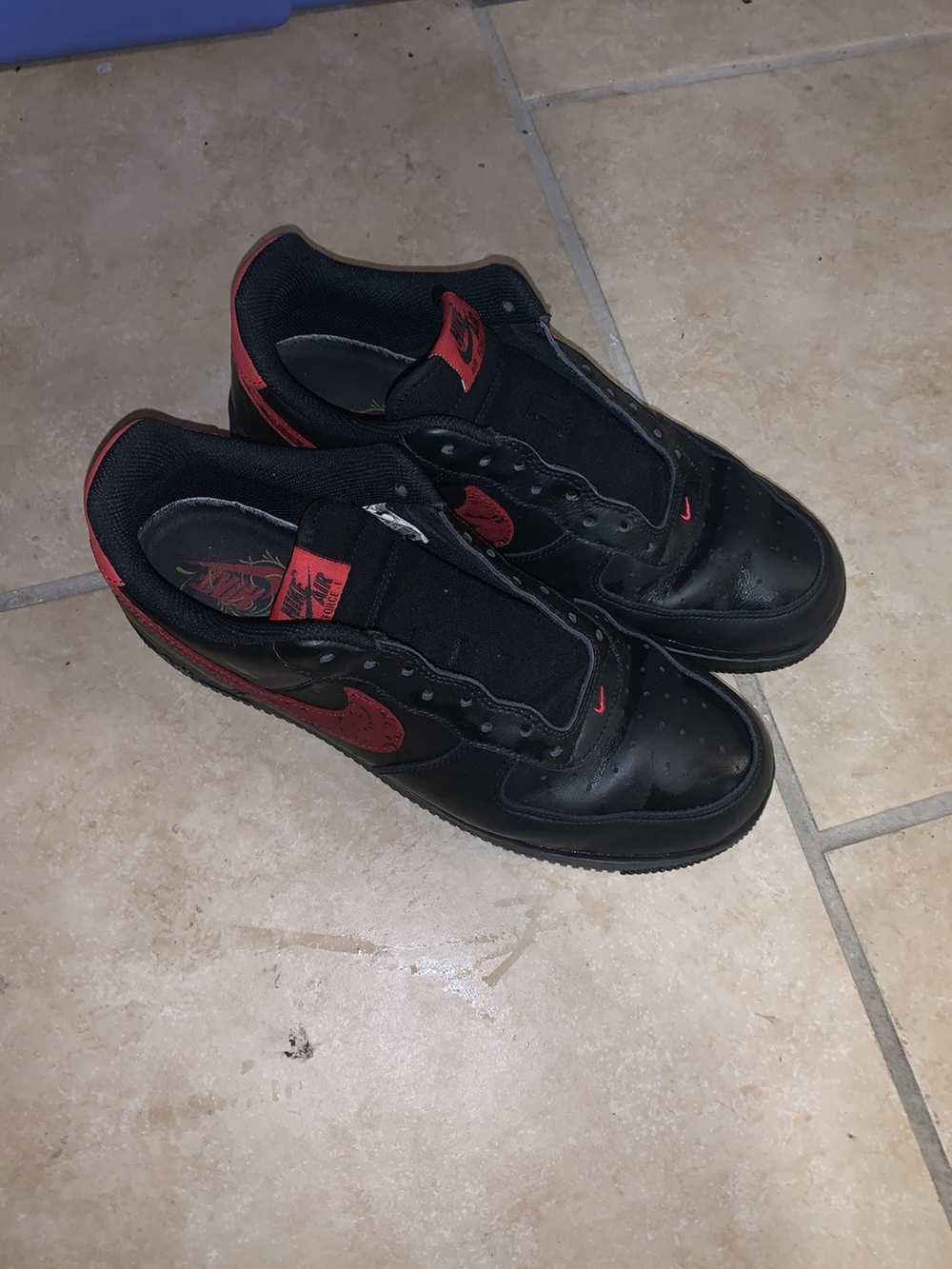 Nike Paisley black and red Jordan 1 - image 3