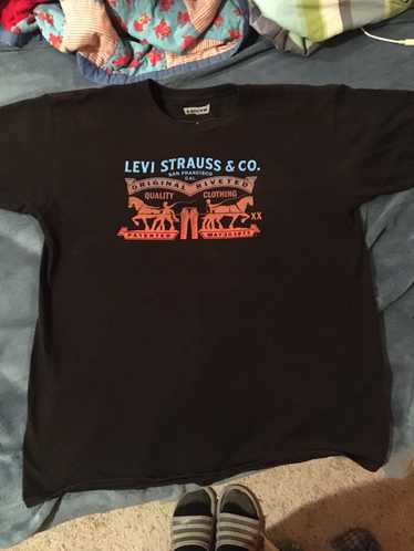 Levi's Vintage Clothing VTG Levi’s t shirt retro b