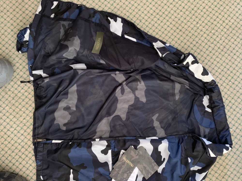 Valentino Valentino Men's Blue Camo Shell Nylon J… - image 3