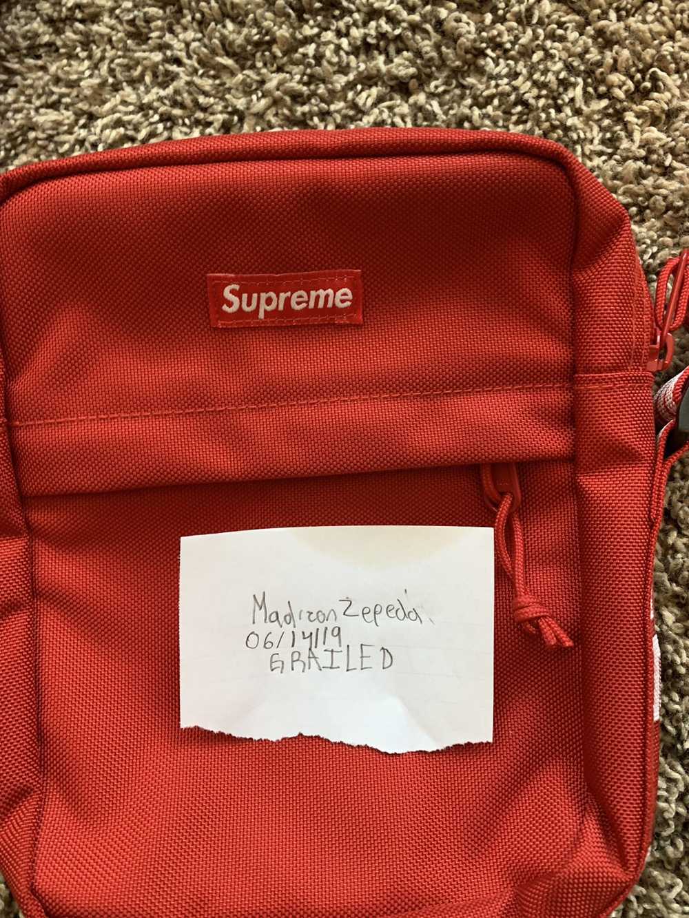 Whattowearlondon? - SS18 Supreme Shoulder Bag New with tags. Condition  10/10 Free supreme stickers and supreme plastic bag Colorway: Red Shipping  from London🇬🇧 PRICE/CENA : £115 👇 FW17 Supreme Waist Bag Used