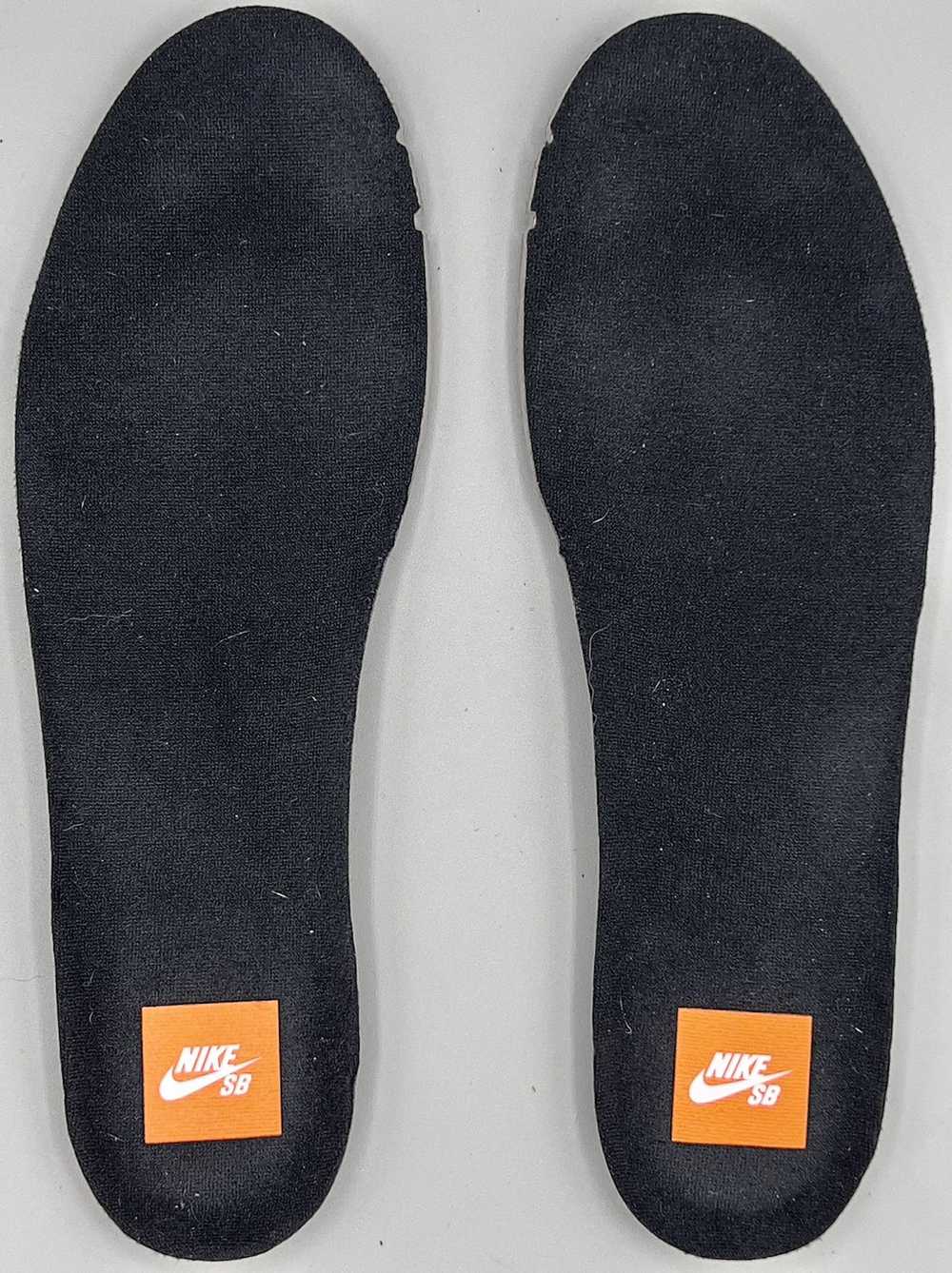 Hyped Drops × Nike × Very Rare Nike SB Dunk High … - image 8
