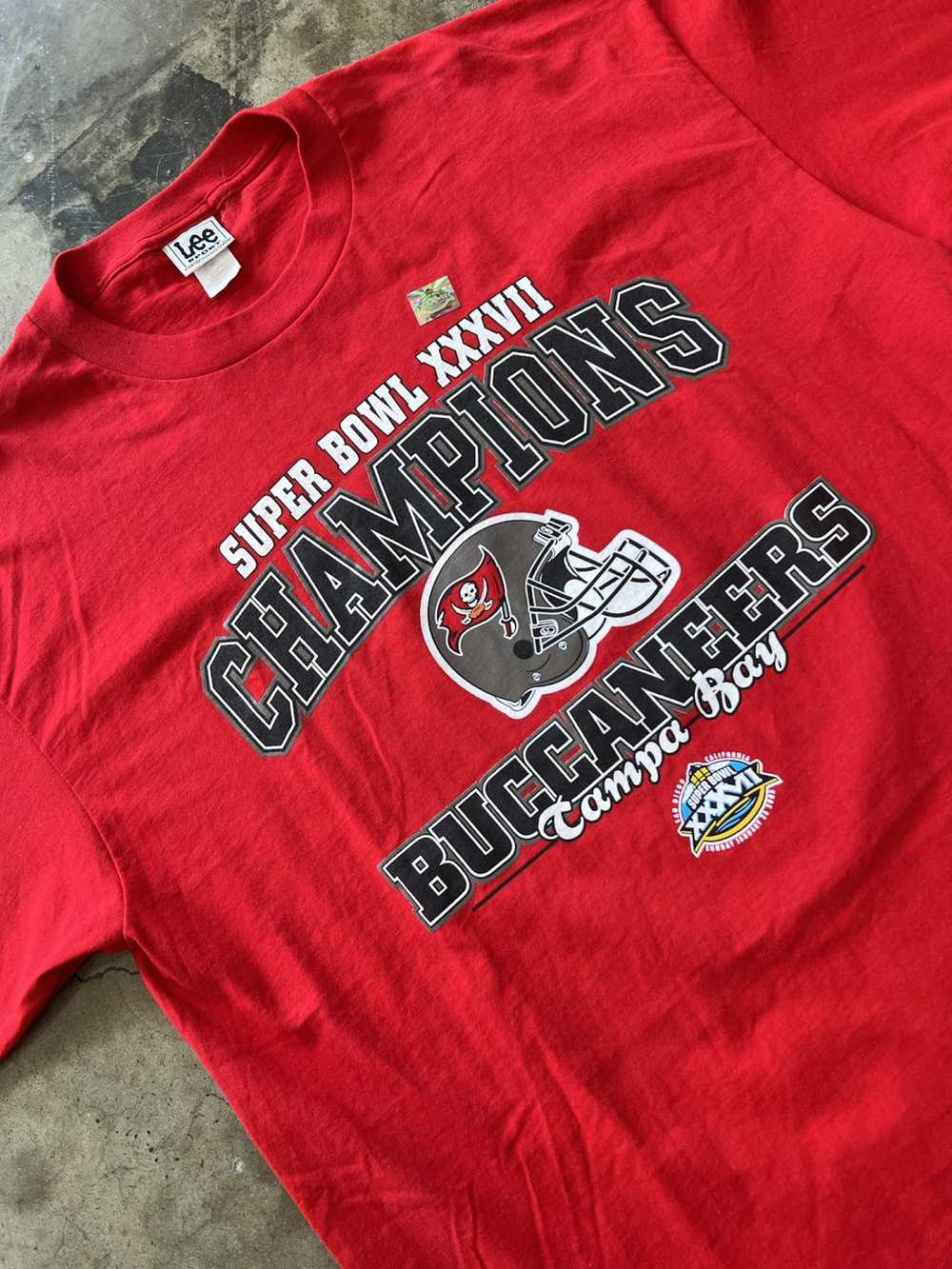 Tampa Bay Buccaneers NFL Super Bowl XXXVII Champions T-Shirt - 3XL – The  Vintage Store