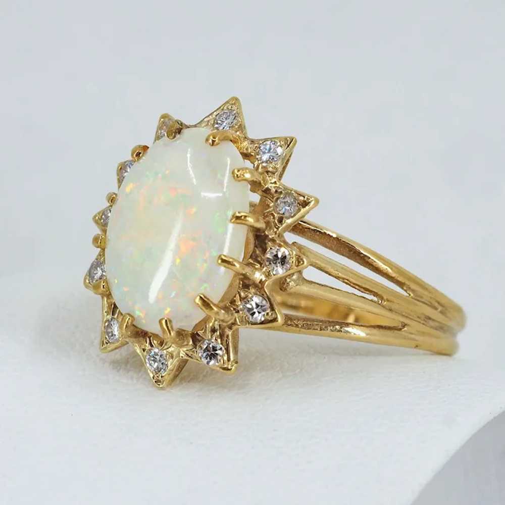 Edwardian era opal ring in solid gold with 12 nat… - image 3