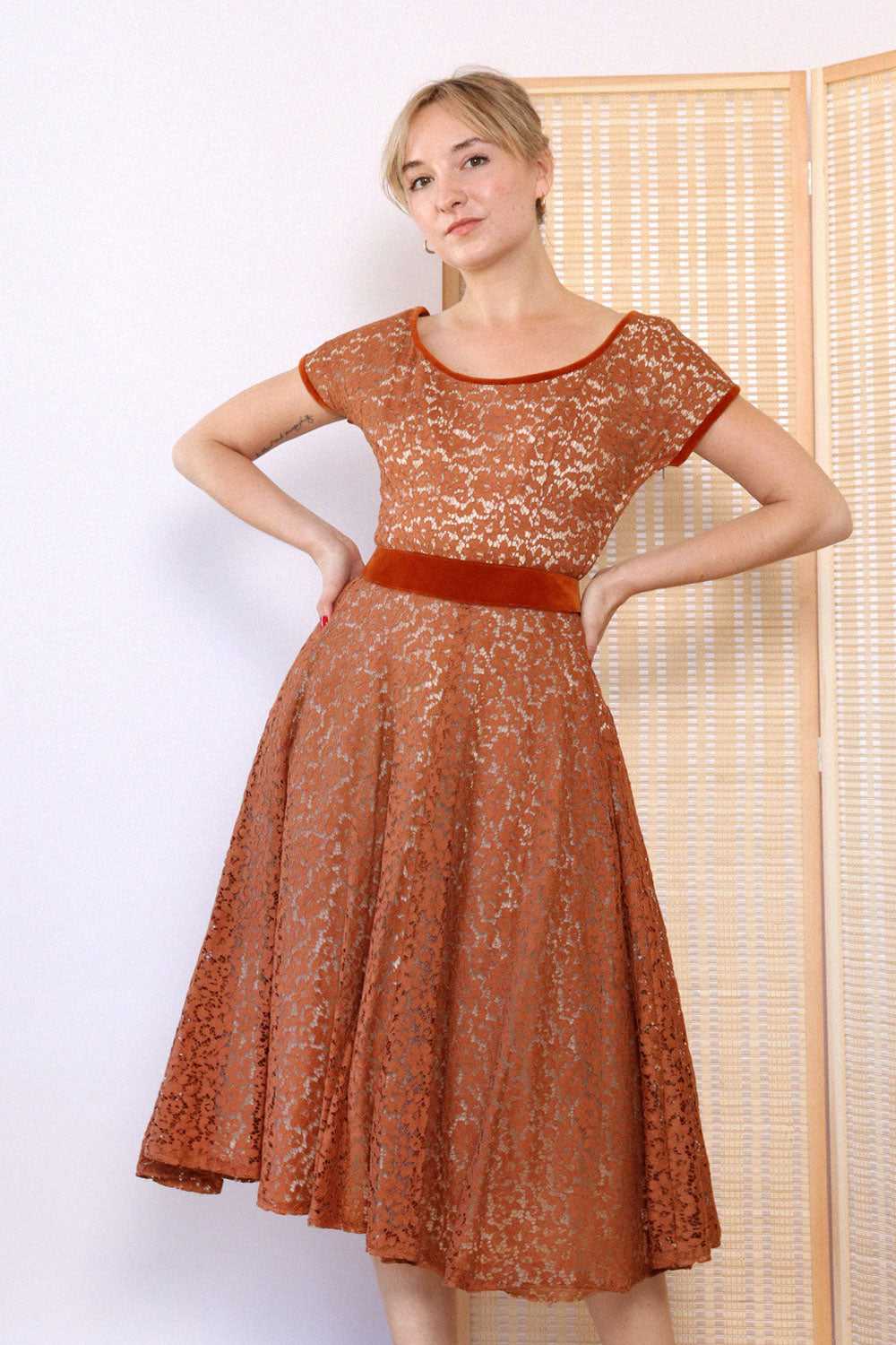 1950s Copper Lace Velvet Dress XS - image 10