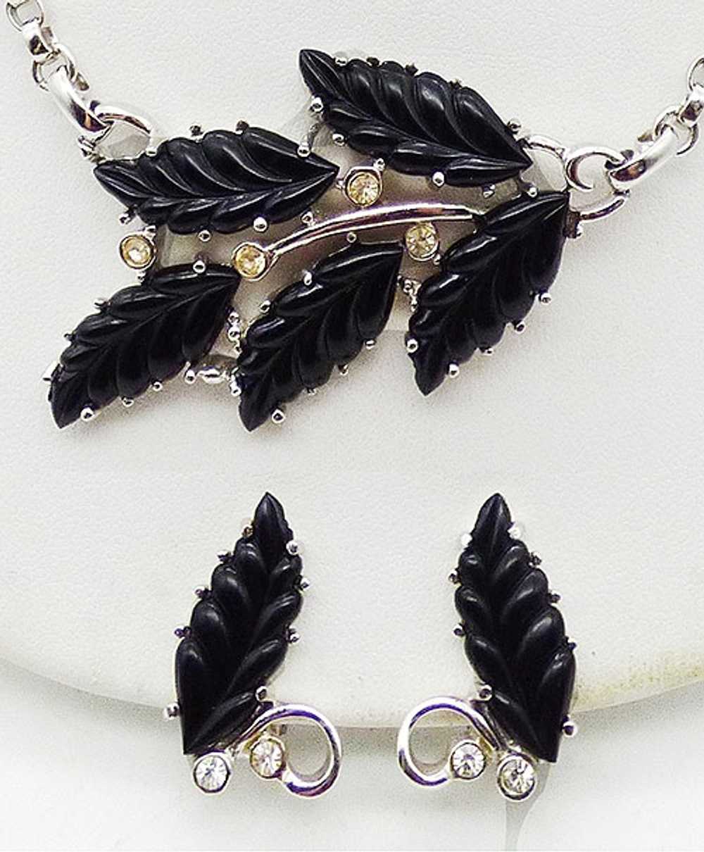 Black Plastic Leaves Necklace Set - image 2