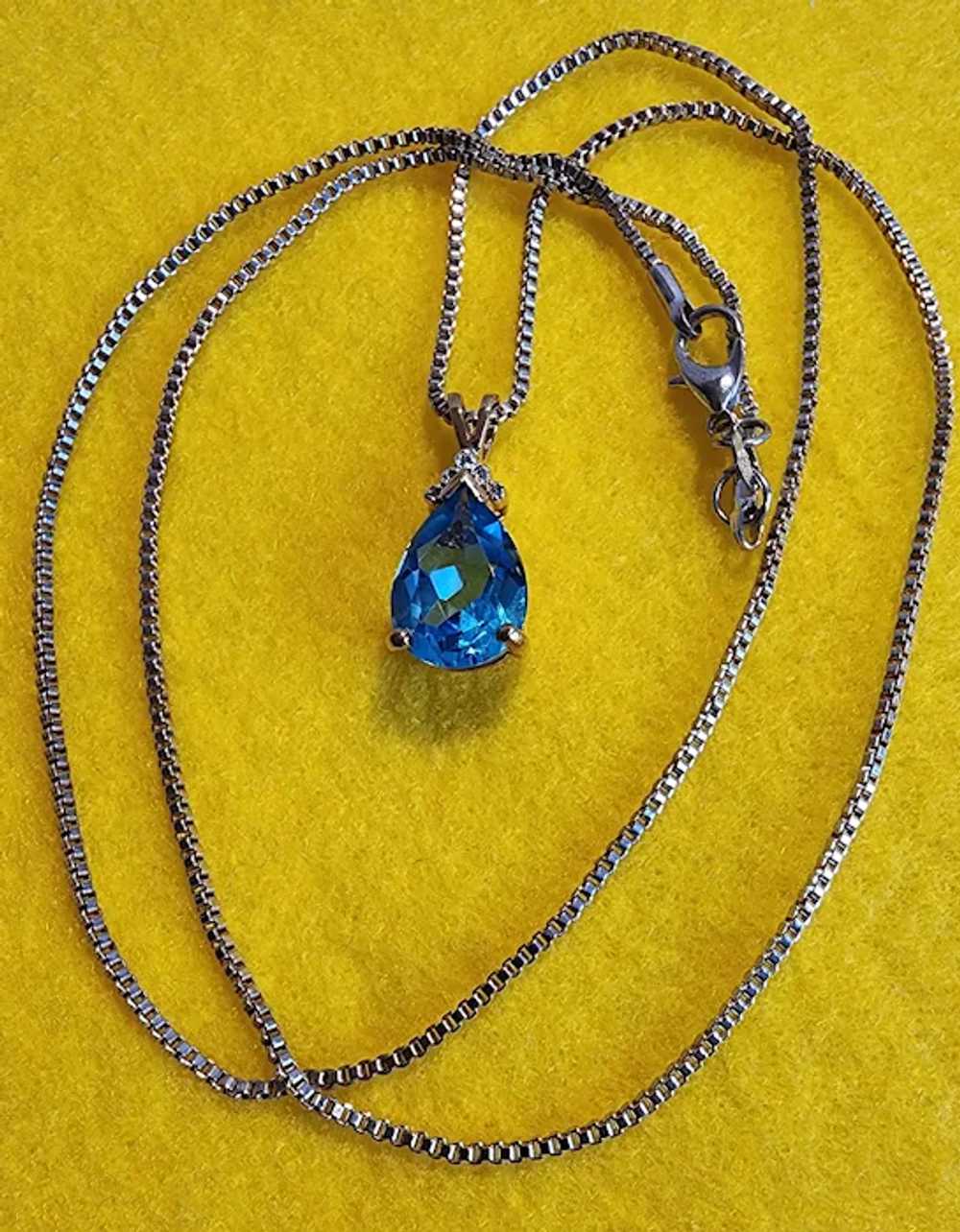 "Vintage Tear Drop Blue Topaz Necklace Pendant in… - image 2