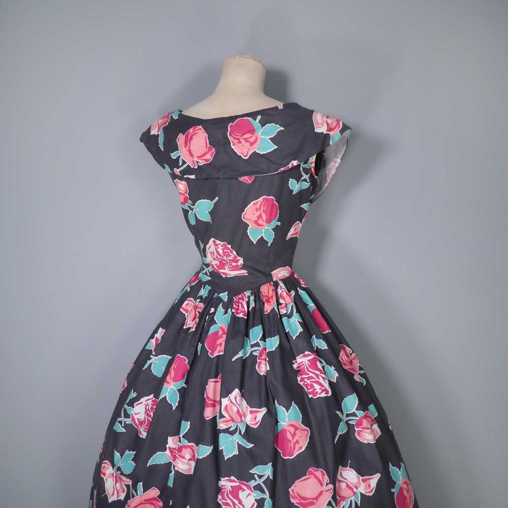 50s DARK FLORAL FULL SKIRTED DRESS WITH PINK AND … - image 12
