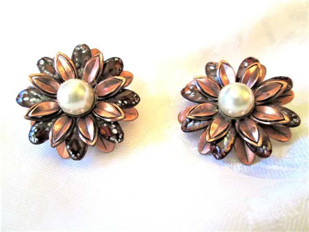 Matisse Renoir "Anemone" Earthtone Flower Earrings - image 3