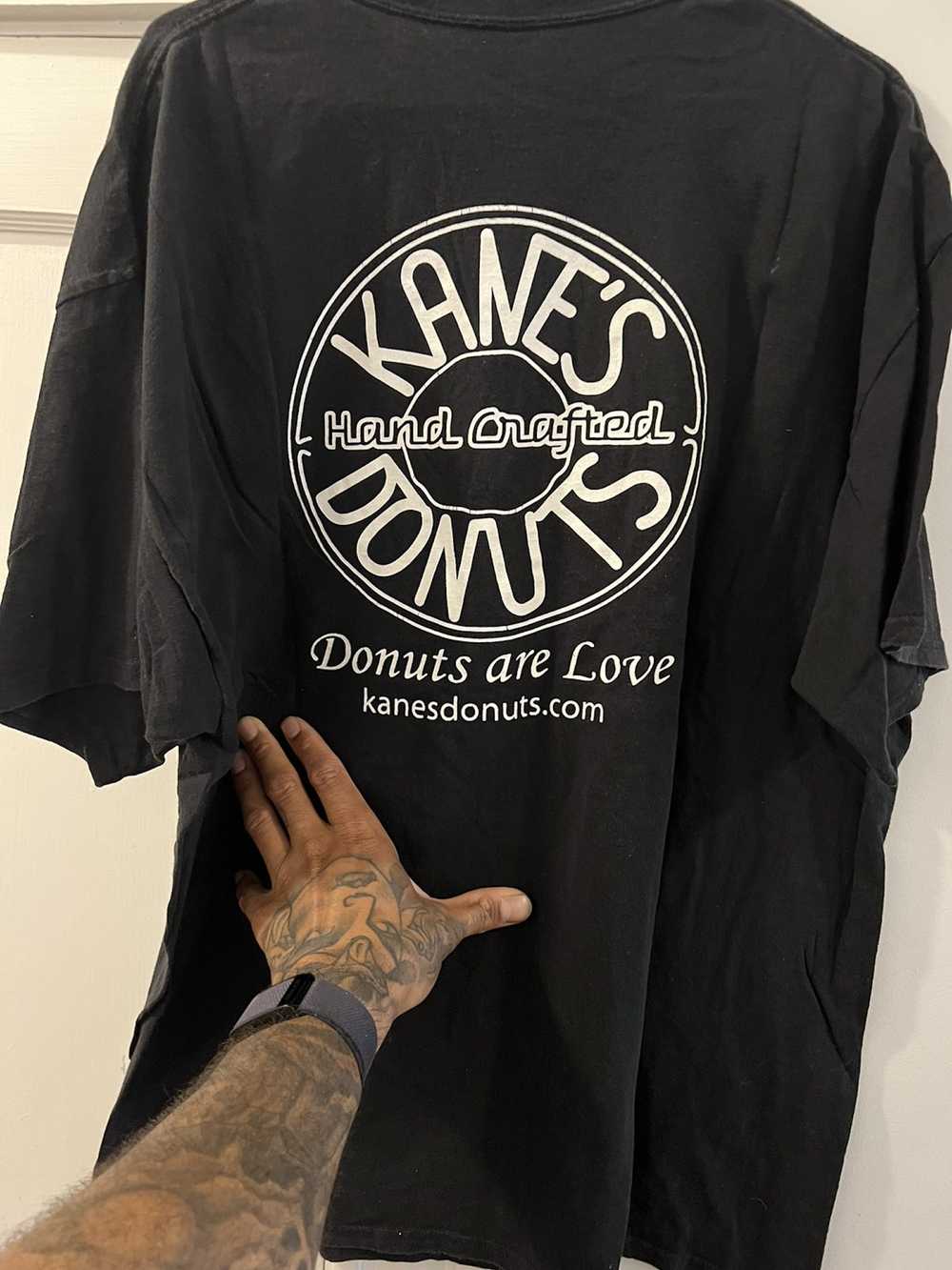 Vintage Vintage Kane’s donuts bakery shirt xxl - image 4