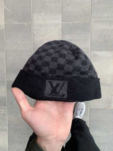 Hat Louis Vuitton Grey size S International in Cotton - 31181820