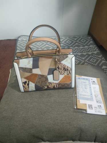 Coach Zoe Carryall Bag Review, Details, & Try On/Mod Shots, Part 1 II  November 2020 II Lindsey Loves 