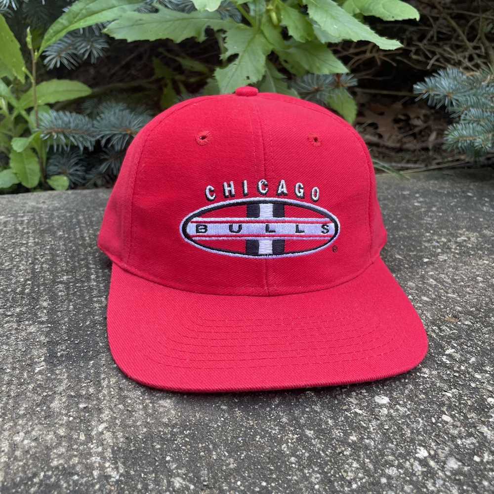 Vintage Chicago Bulls Sports Specialties Script Hat Cap Adult Leather Mens  NBA *