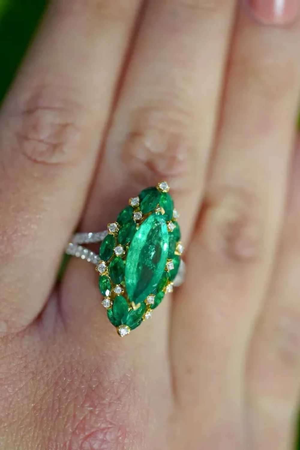 18K Gold Natural Colombian Emerald and Diamond Ma… - image 9
