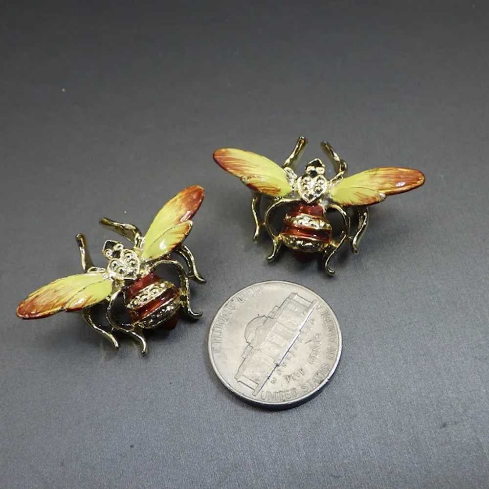 Pair of Enamel Finished 1950s BEES, Figural Brooc… - image 6