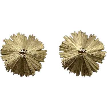 Trifari Vintage Goldtone Round Dome Feathered Edg… - image 1