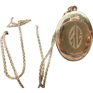 14K Yellow Gold Locket and Chain