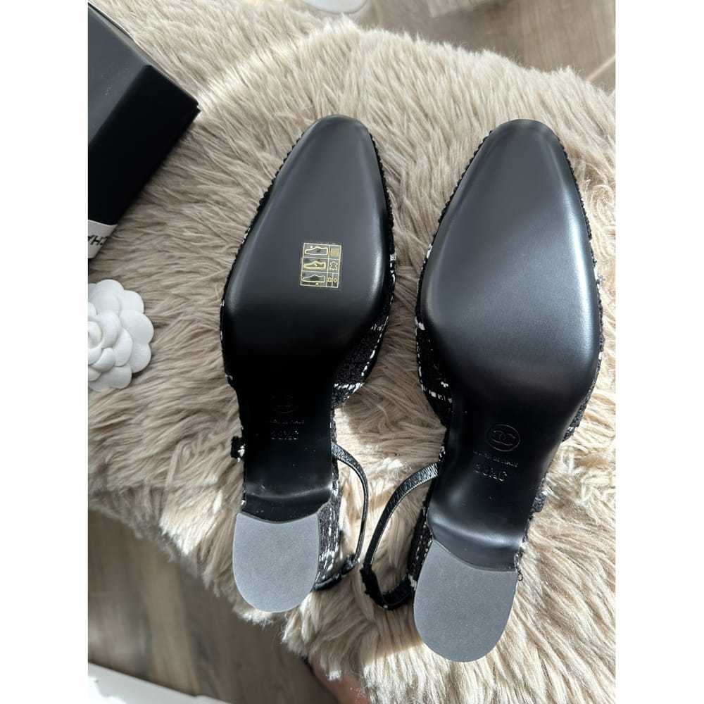 Chanel Tweed heels - image 7
