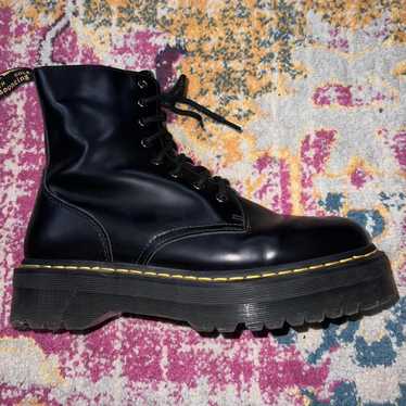 DR. MARTENS JADON SMOOTH LEATHER PLATFORM BOOT – BLENDS