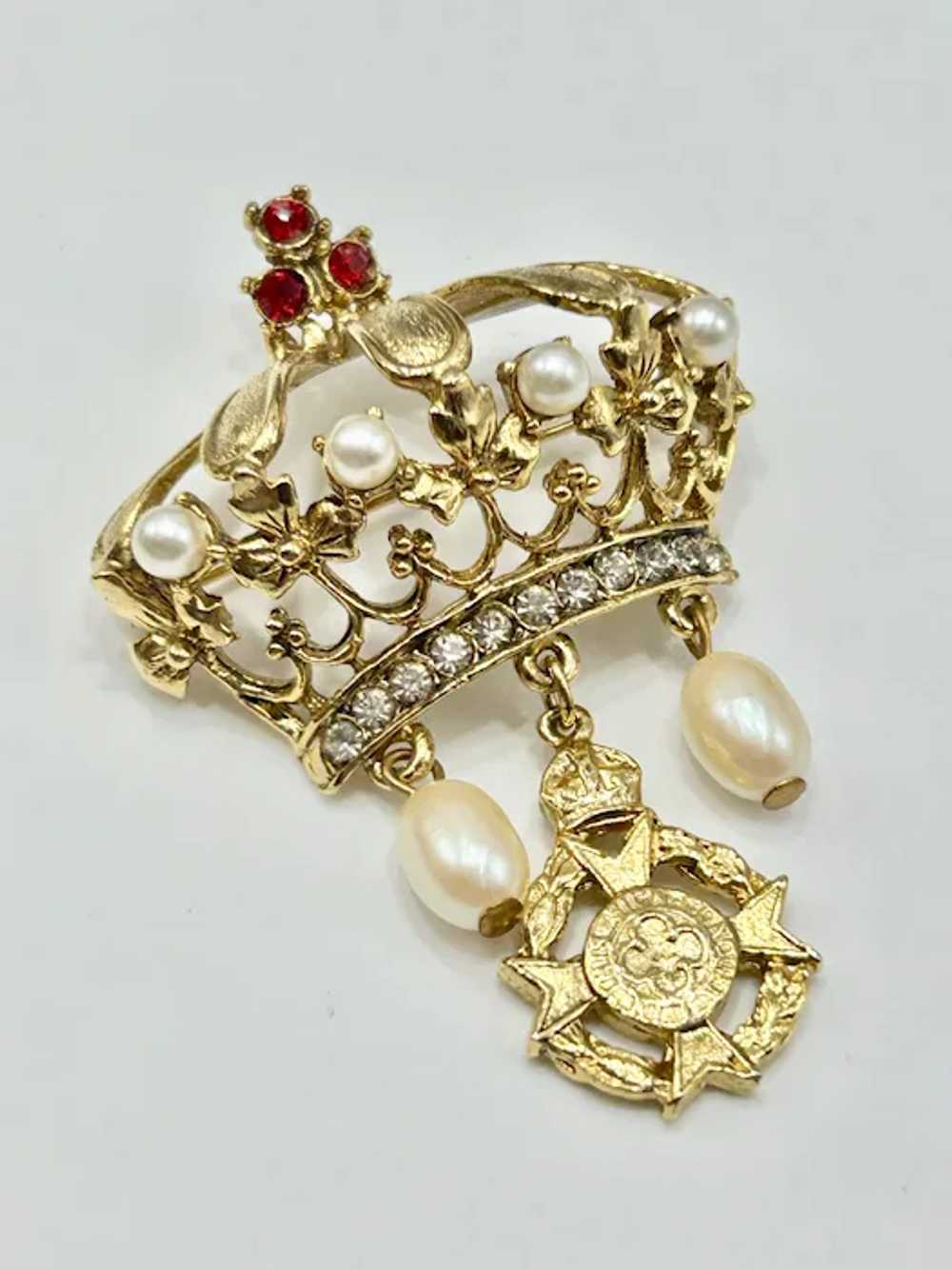Vintage Dimensional Crown Pin Brooch Gold Tone & … - image 4