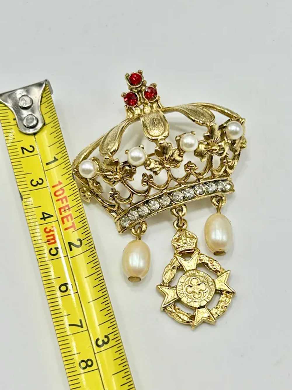 Vintage Dimensional Crown Pin Brooch Gold Tone & … - image 6