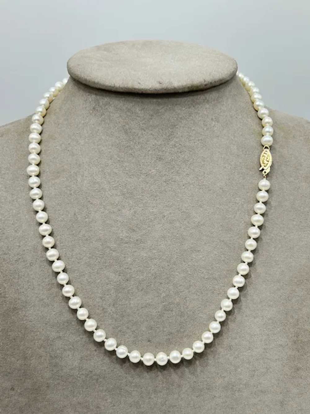 Vintage Genuine Pearls Necklace Small Round Handk… - image 4