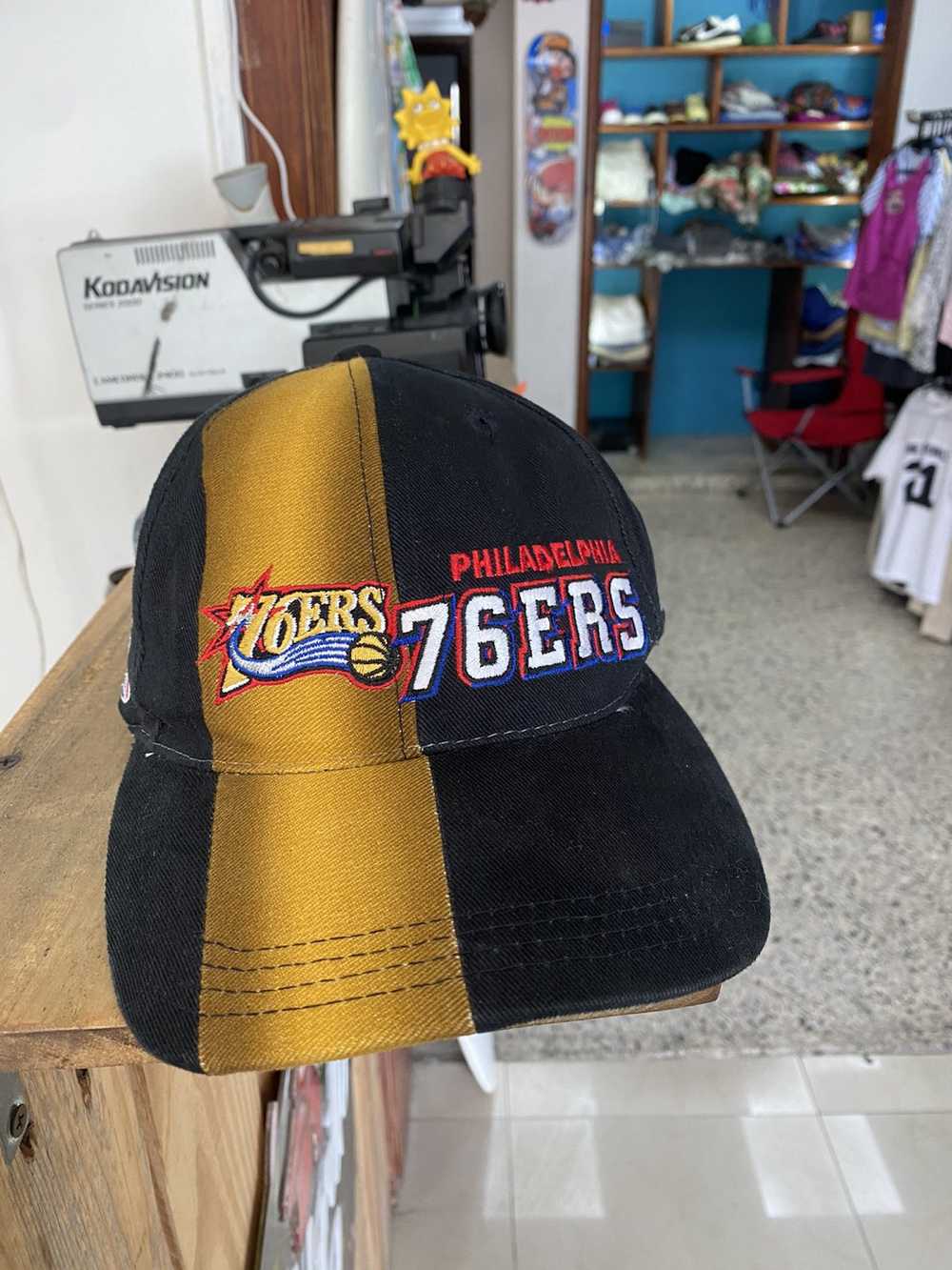 NBA × Snap Back × Sports Specialties 79ers vintag… - image 1