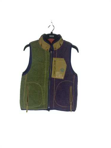 Japanese Brand Cube Sugar Colorblock Sherpa Vest