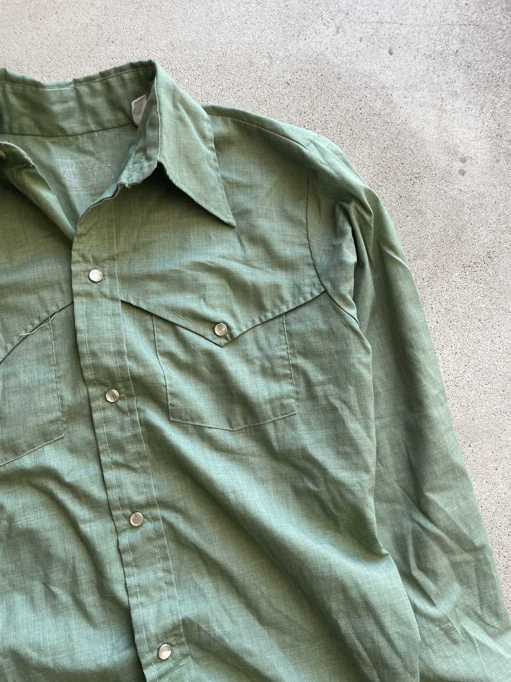 Vintage Vintage 70s Pearl snap green chambray but… - image 2