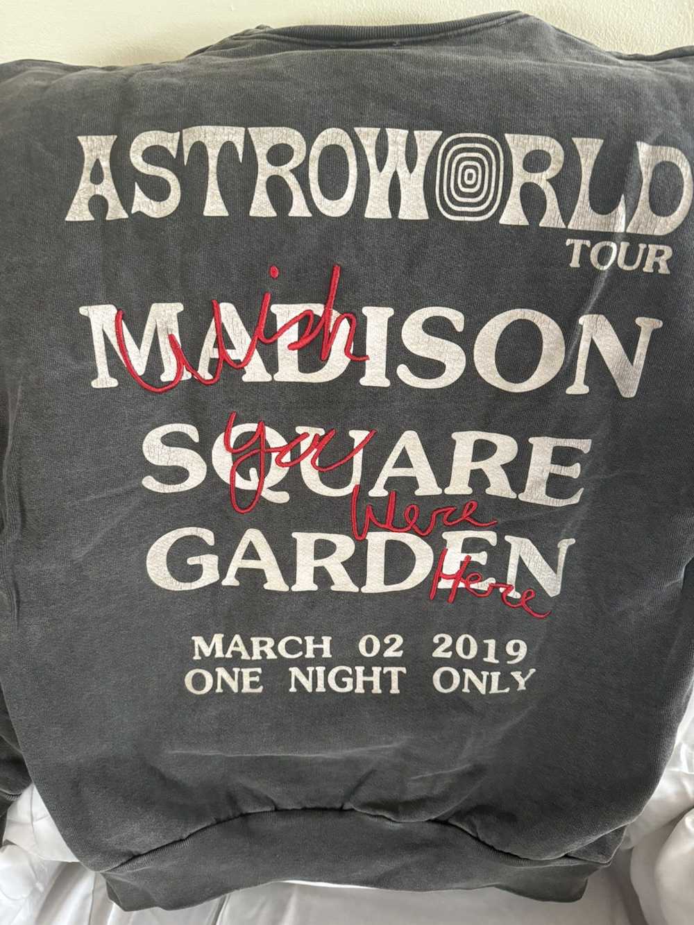 Travis Scott NYC MSG EXCLUSIVE I LOVE NY CREWNECK - image 3