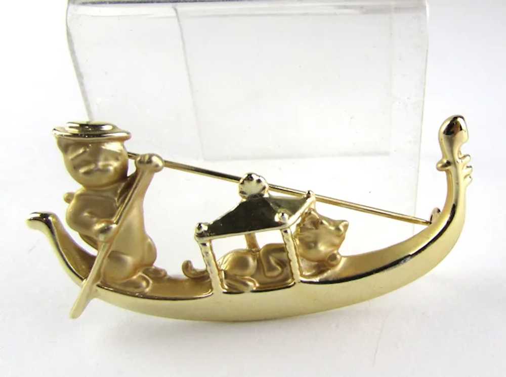 Signed Gold Tone Cat Gondola Pin - image 6