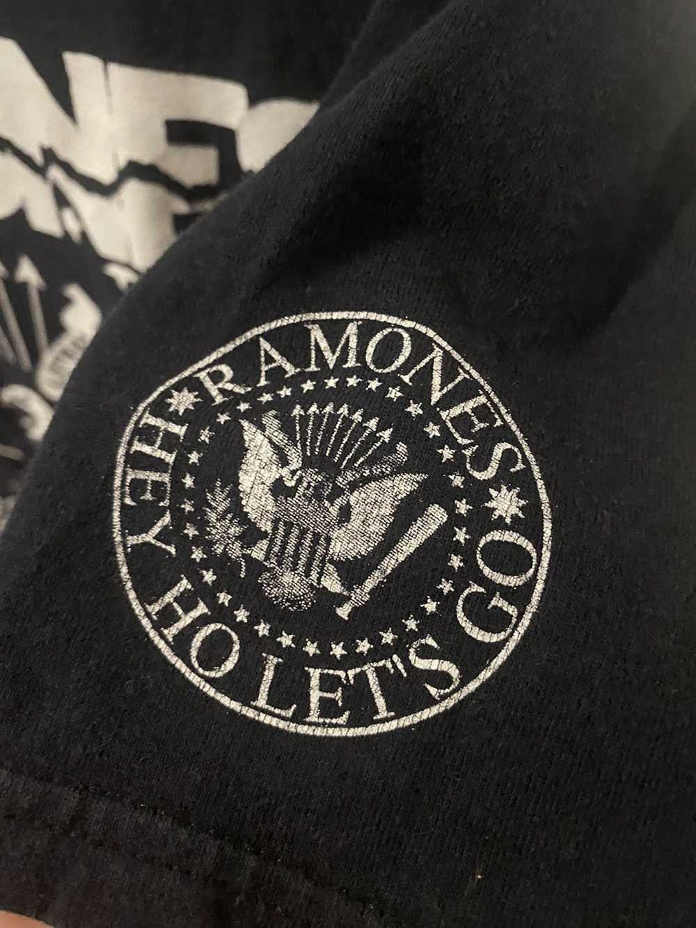 Vintage 2006 Ramones Band Tee - image 3