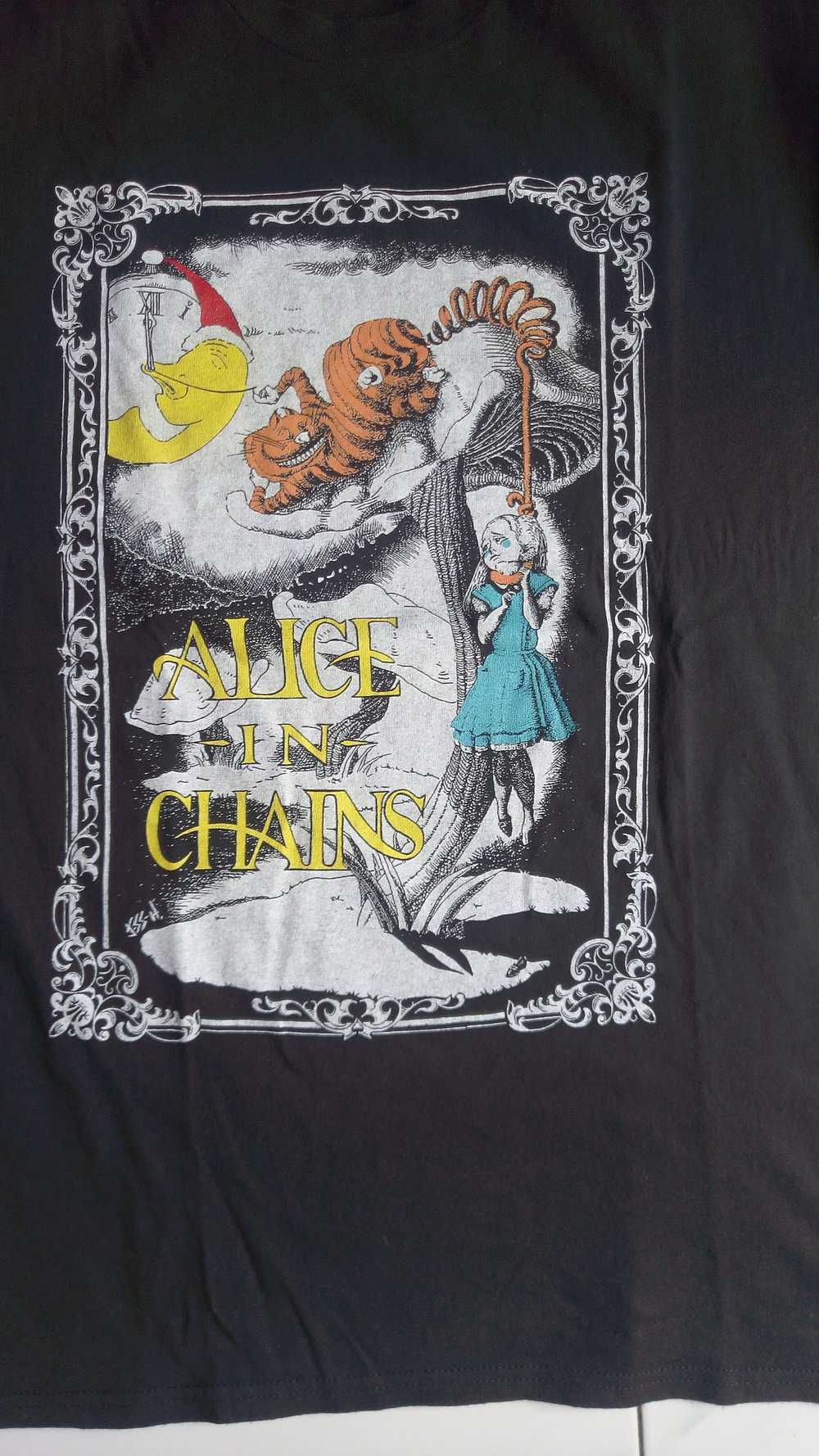 Alternative × Rock Band × Rock T Shirt Alice In C… - image 4