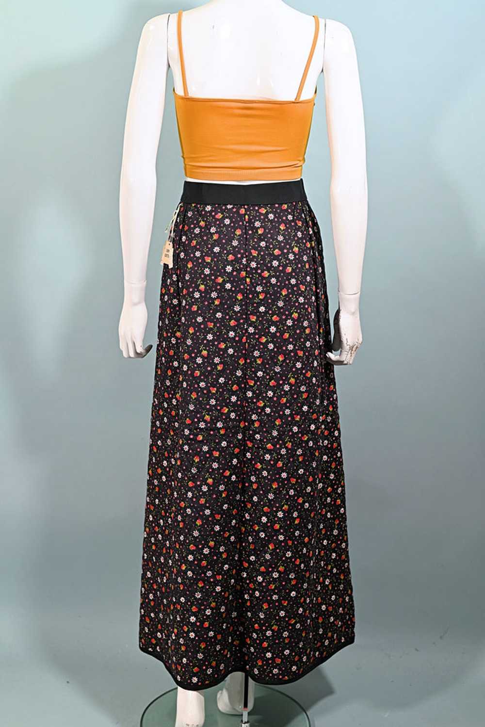Vintage 60s/70s Quilted Floral Print Maxi Skirt, … - image 10