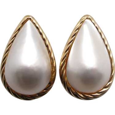 Pearl shape MABE' pearl earring studs - image 1