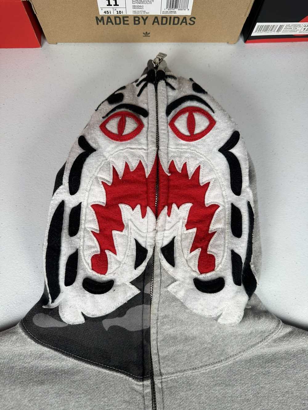 Bape Size Small/Tall - BAPE Full Zip Up Tiger Cam… - image 4