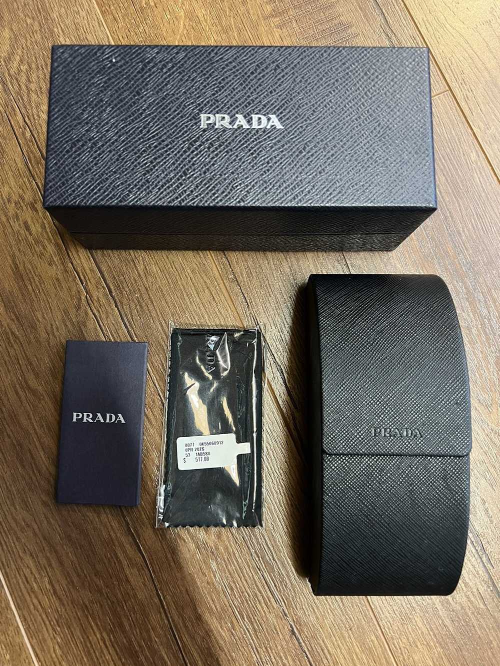 Designer × Prada Prada Beveled Logo Oval Sunglass… - image 5